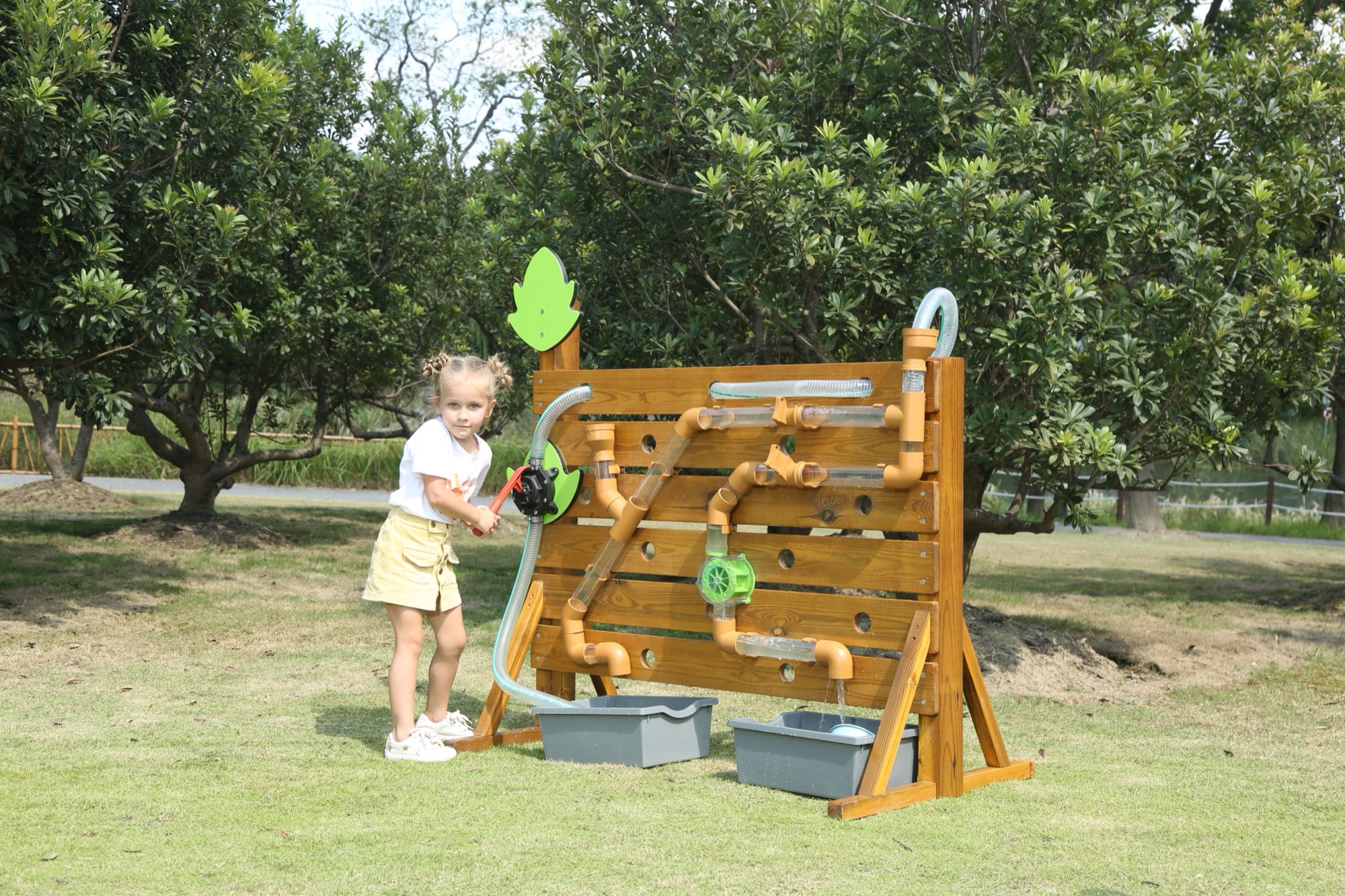 eduplay-water-speelmuur-2.JPG
