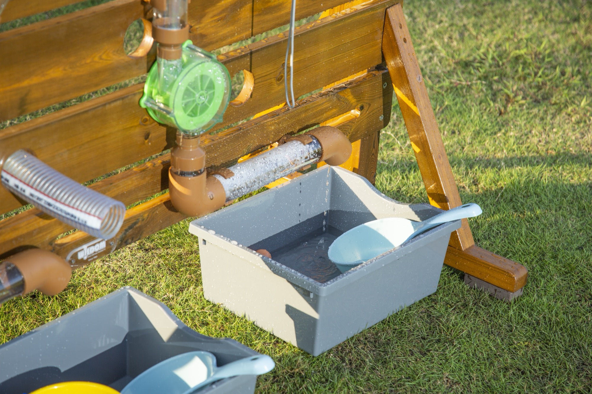 eduplay-water-speelmuur-3.jpg