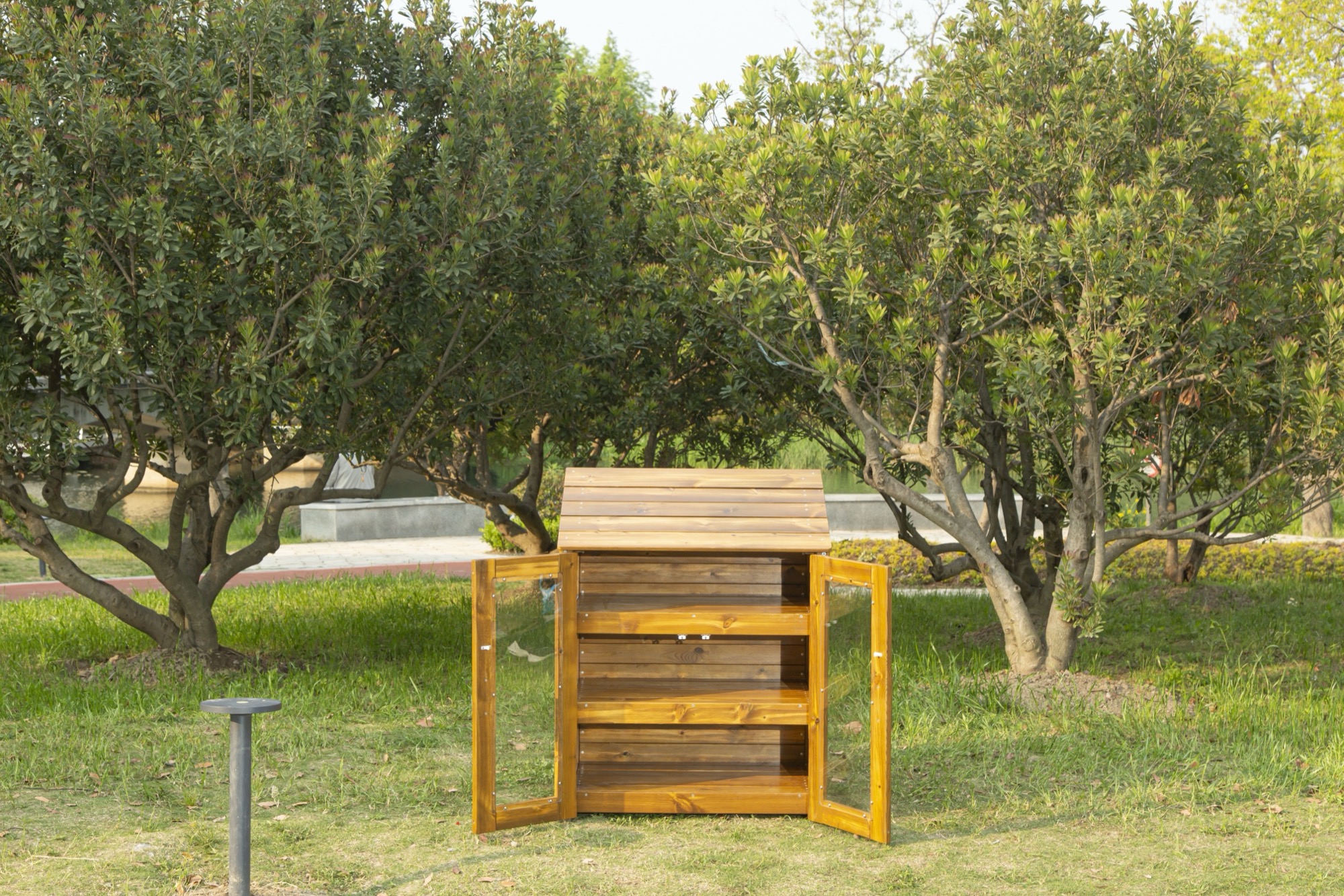 eduplay-buitenkast-met-doorzichtige-deuren-2.jpg