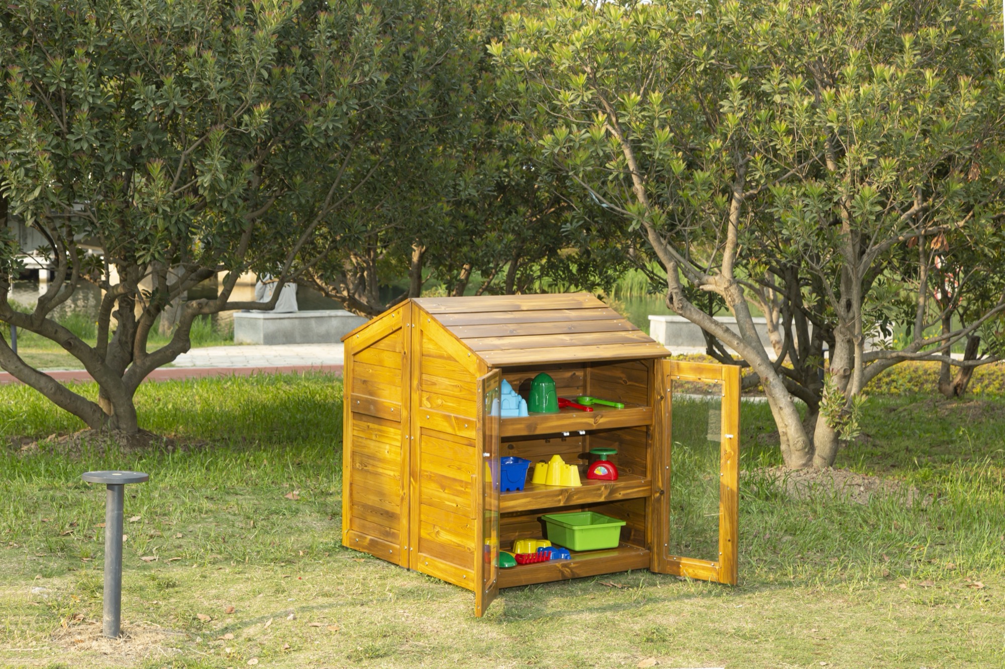 eduplay-buitenkast-met-doorzichtige-deuren-4.jpg