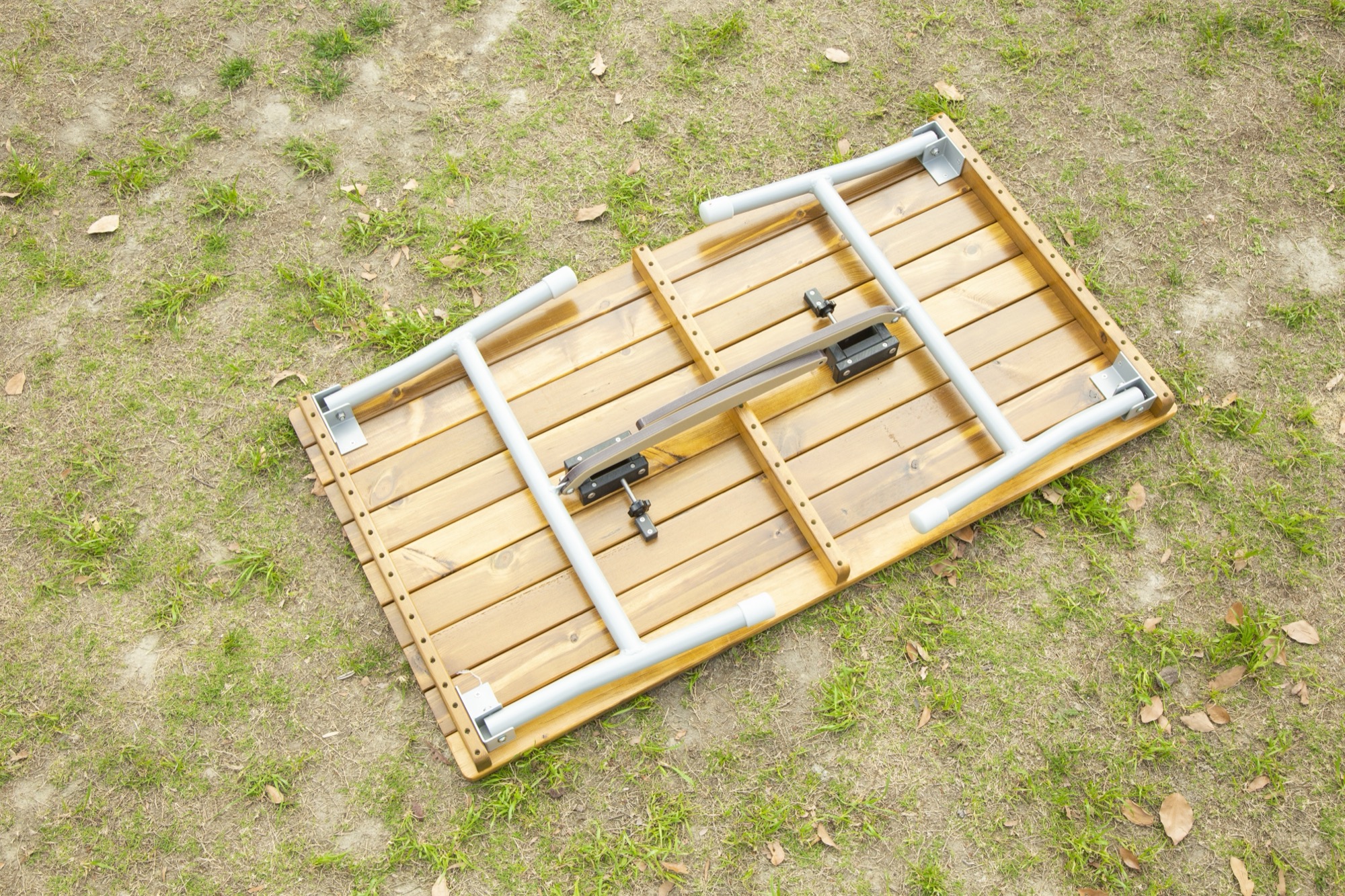 eduplay-outdoor-tafel-120-cm-opplooibaar-1.jpg