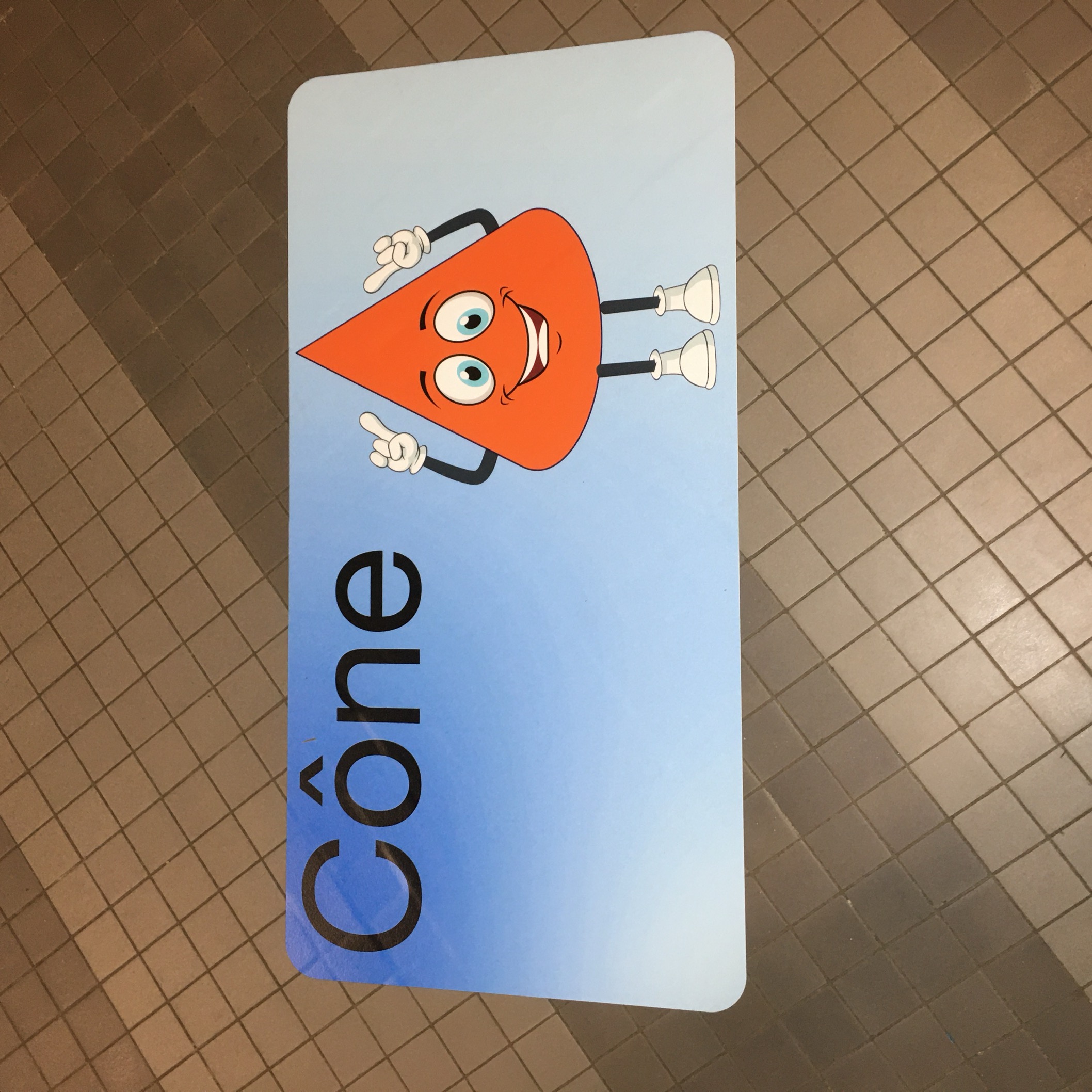 eduplay-vloersticker-2d-en-3d-vormen-7.jpeg